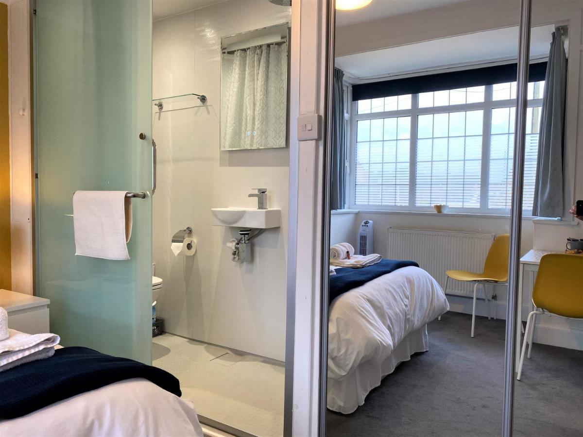 En-Suite Nook Near Forest & Sea, Super Value With Fridge, Microwave And Tv ليمنجتون المظهر الخارجي الصورة